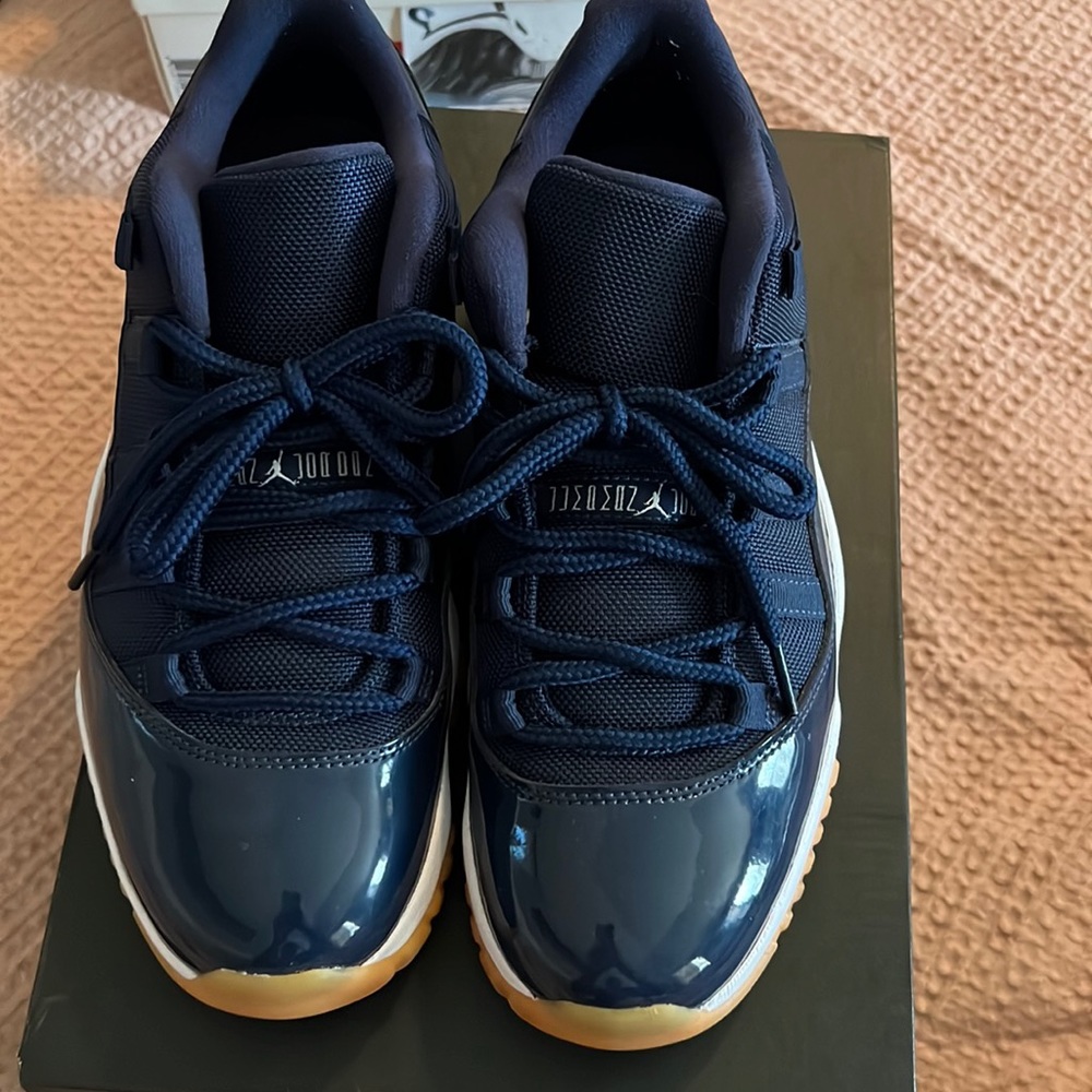 Jordan 11s